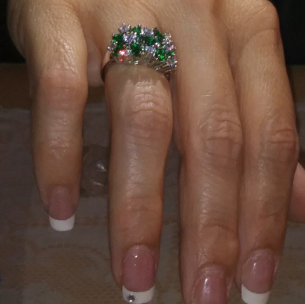 green & white stones ring